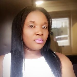 Meet your Posher, Aminada